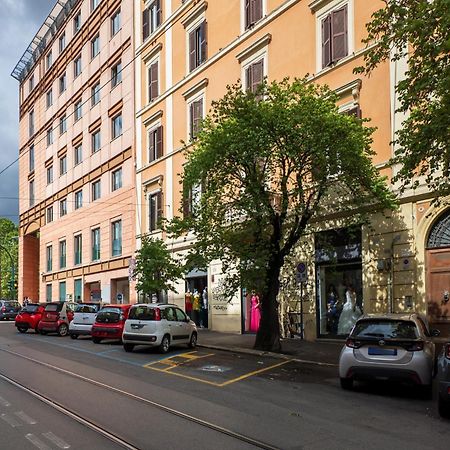 The Best Rent - Spacious One-Bedroom Apartment Near Colosseum Rom Exteriör bild