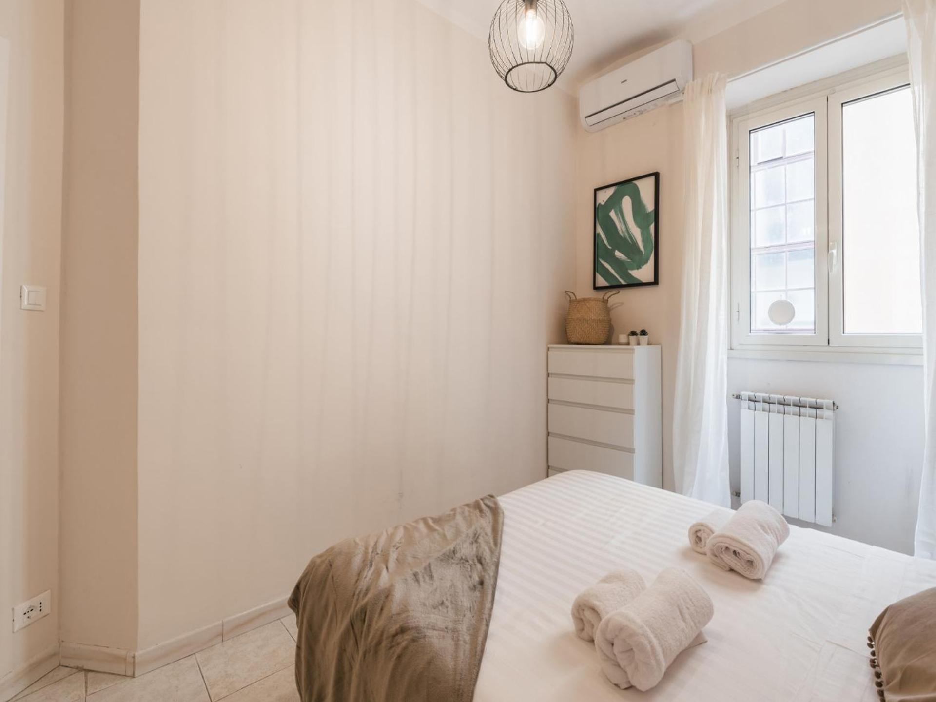 The Best Rent - Spacious One-Bedroom Apartment Near Colosseum Rom Exteriör bild